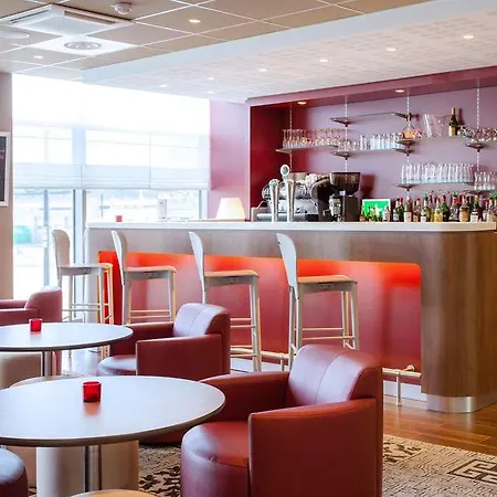 Campanile Rennes Sud - Jacques 3*